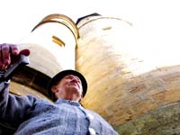 0272Er bewacht seit Jahrzenten den Turm der Altenburg